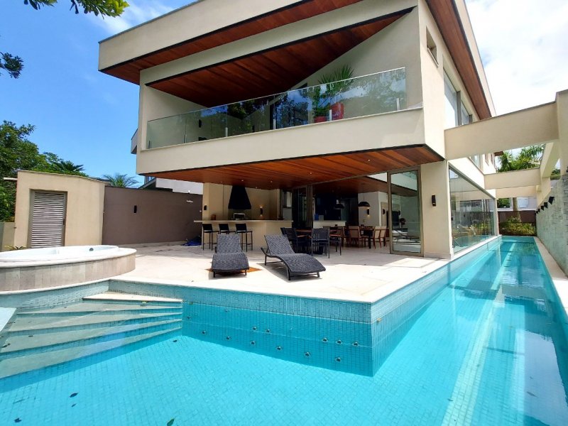 Casas à venda em Riviera de São Lourenço, Bertioga, SP - ZAP Imóveis